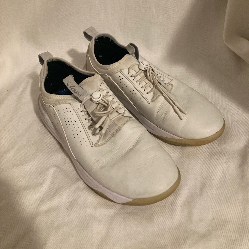 White Go Clove Nursing Shoes W9